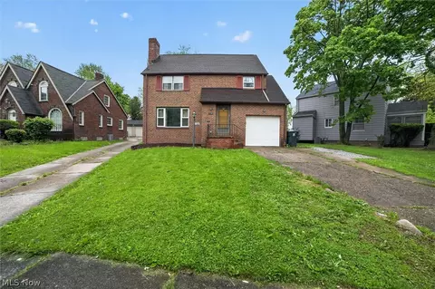 1139 Castleton Rd, Cleveland Heights, OH 44121