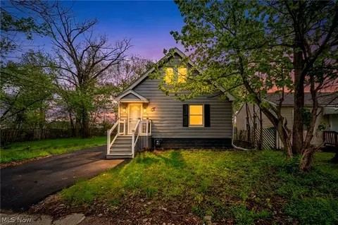 4441 E 144th St, Cleveland, OH 44128