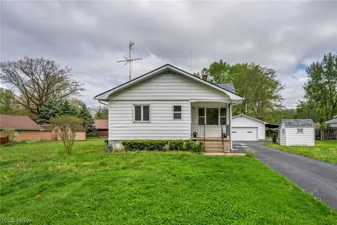2131 Overland Ave NE, Warren, OH 44483