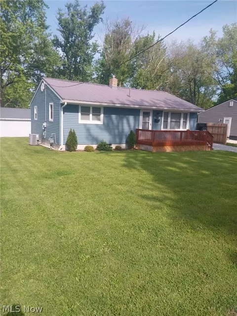 3009 Willowrow Ave NE, Canton, OH 44705