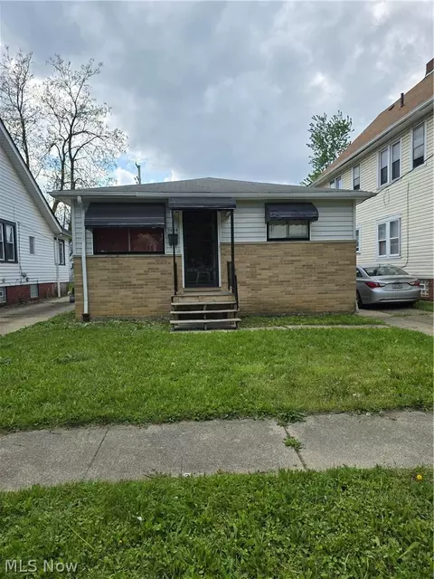 3684 E 144th St, Cleveland, OH 44120