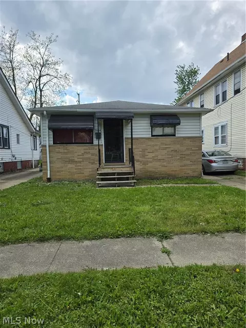 3684 E 144th St, Cleveland, OH 44120