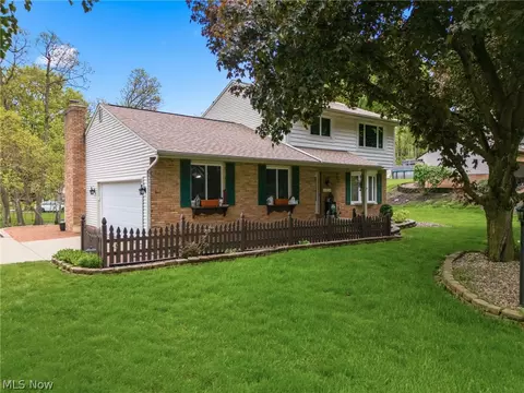 Exterior - 5133 Seaview Cir NW, Canton, OH 44708 photo 5 of 6
