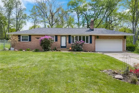 1356 Glennview St NE, Canton, OH 44721