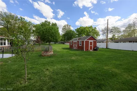 Exterior - 1920 Dover Ave, Dover, OH 44622 photo 5 of 6