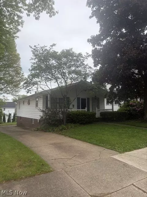 852 Phillips Rd NE, Massillon, OH 44646