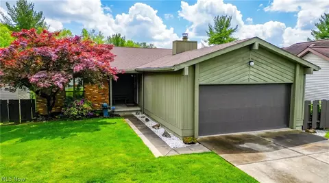 1054 Terrace Ct, Zanesville, OH 43701