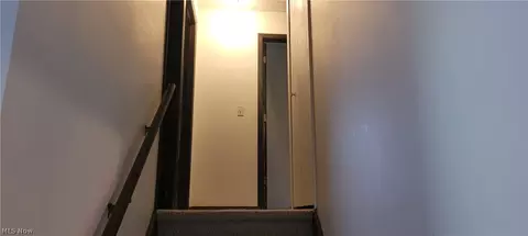 Entry Way - 157 Hemlock Dr, Elyria, OH 44035 photo 5 of 6