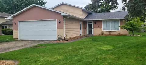 157 Hemlock Dr, Elyria, OH 44035