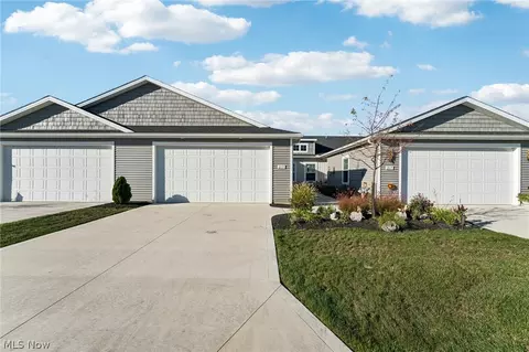 Exterior - 215 Silver Spring Cir, Elyria, OH 44035 photo 2 of 6