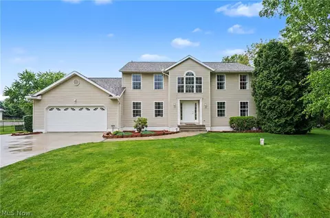 992 Martin Rd, Mogadore, OH 44260
