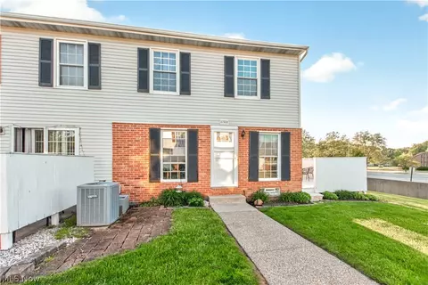 Exterior - 17522 Independence Ct #3C, Brook Park, OH 44142 photo 3 of 6