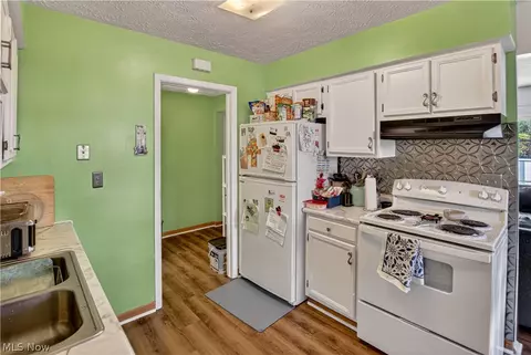 Kitchen - 17522 Independence Ct #3C, Brook Park, OH 44142 photo 1 of 3
