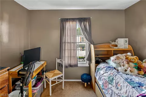 Bedroom - 17522 Independence Ct #3C, Brook Park, OH 44142 photo 5 of 9