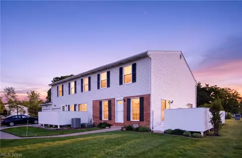 Exterior - 17522 Independence Ct #3C, Brook Park, OH 44142 photo 4 of 6