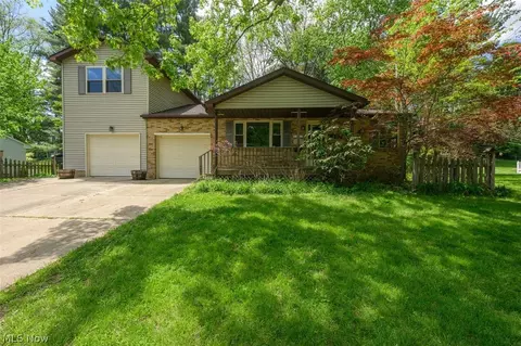 905 Pineview Ave SE, North Canton, OH 44720