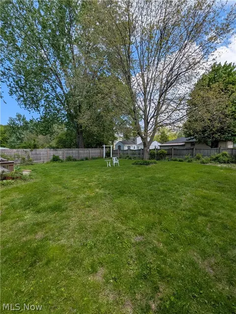 1161 Gulf Rd, Elyria, OH 44035 photo 6