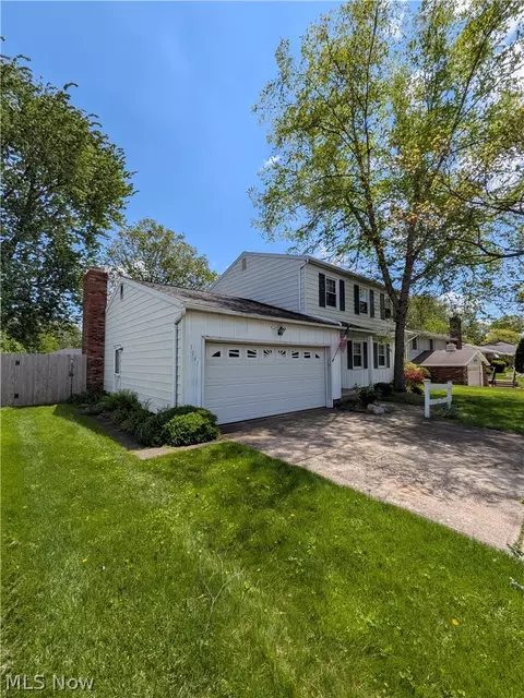 1161 Gulf Rd, Elyria, OH 44035 photo 2