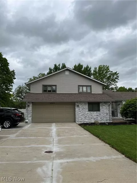 2960 Richmond Rd, Beachwood, OH 44122