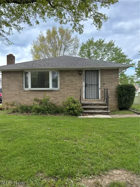 24401 Russell Ave, Euclid, OH 44123