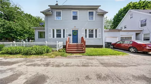 135 Byers Ave, Akron, OH 44302