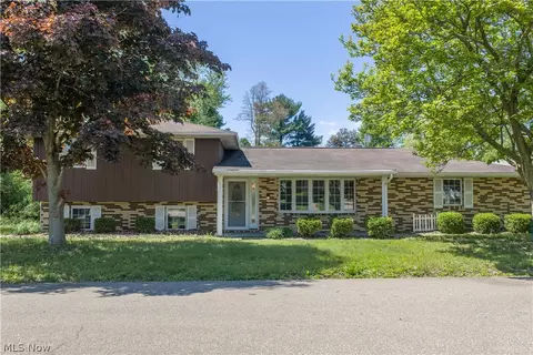 Exterior - 1424 Oak St, Dover, OH 44622 photo 4 of 6