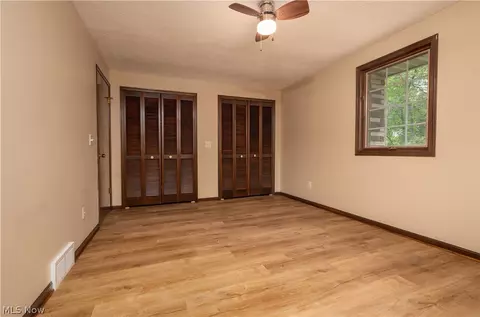 Bedroom - 1424 Oak St, Dover, OH 44622 photo 2 of 3