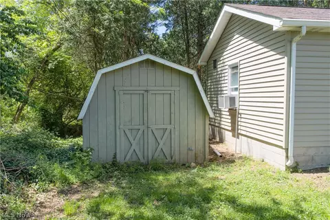 Exterior - 1424 Oak St, Dover, OH 44622 photo 5 of 6