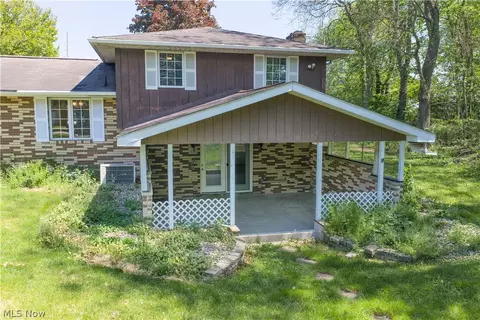 Exterior - 1424 Oak St, Dover, OH 44622 photo 1 of 6
