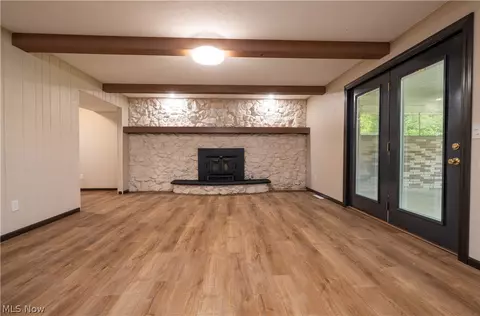 Living - 1424 Oak St, Dover, OH 44622 photo 2 of 3