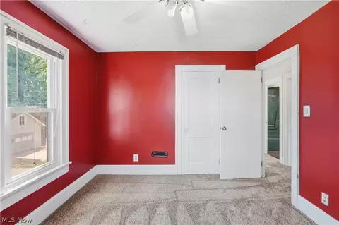 Bedroom - 707 Eastern Ave, Ashland, OH 44805 photo 4 of 8