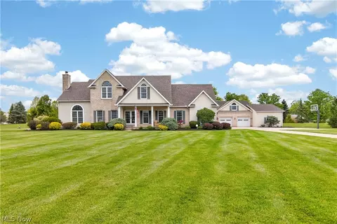 180 Mallard Creek Run, Lagrange, OH 44050