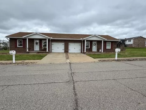 270 272 Oregon Ave, Weirton, WV 26062