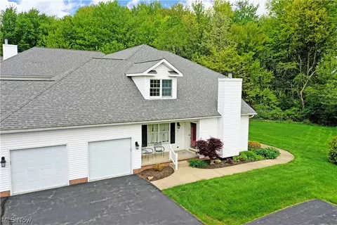 502 Turnberry Ct NE, Warren, OH 44484