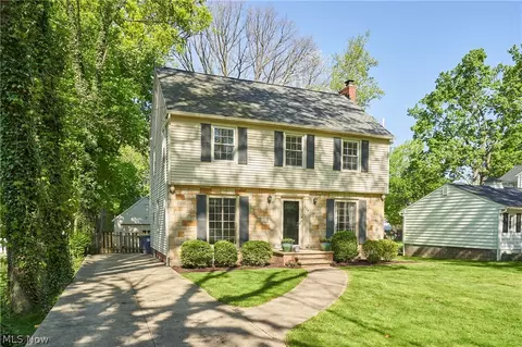 126 Bennington Rd, Akron, OH 44313