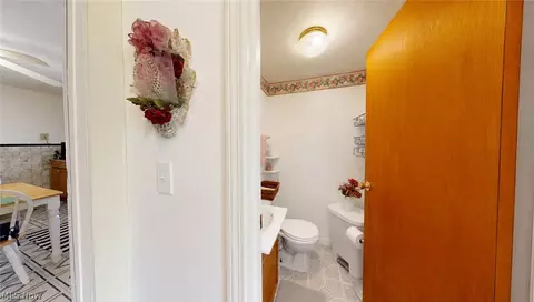 596 Mill St, Conneaut, OH 44030 photo 11