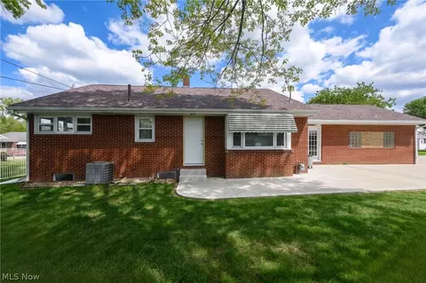 Exterior - 1107 4th St NE, Massillon, OH 44646 photo 5 of 5