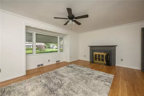 Living - 1107 4th St NE, Massillon, OH 44646 photo 1 of 5