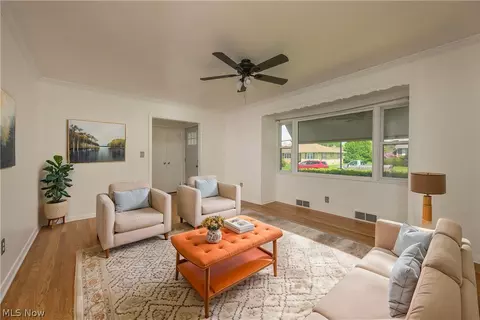 Living - 1107 4th St NE, Massillon, OH 44646 photo 2 of 5