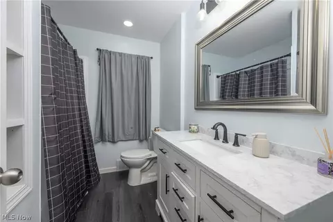 Bath - 1107 4th St NE, Massillon, OH 44646 photo 1 of 2