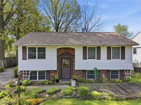 1358 E 27th St, Ashtabula, OH 44004
