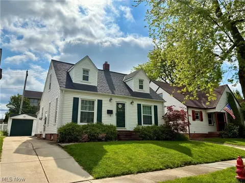 609 S Kensington Rd, Rocky River, OH 44116