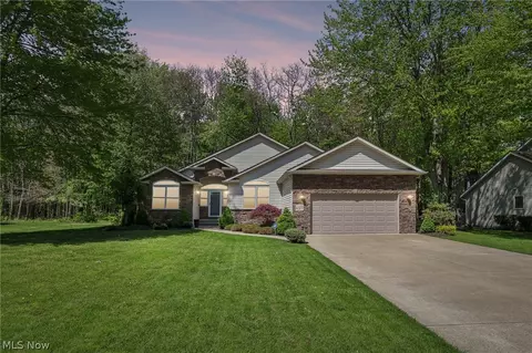 4377 Stonegate Dr, Ashtabula, OH 44004 photo 2