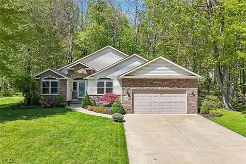 4377 Stonegate Dr, Ashtabula, OH 44004