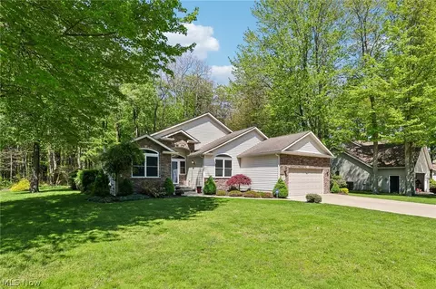 4377 Stonegate Dr, Ashtabula, OH 44004 photo 3