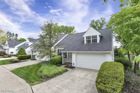 6813 Chaffee Ct, Brecksville, OH 44141