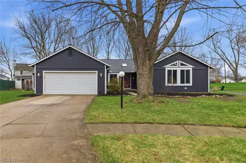 19595 Cross Trl N, Strongsville, OH 44136