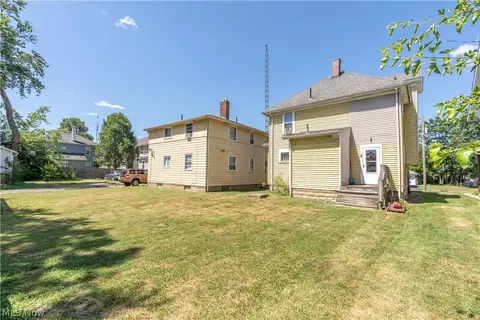 Exterior - 206 Ingram Ave SW, Canton, OH 44710 photo 3 of 5