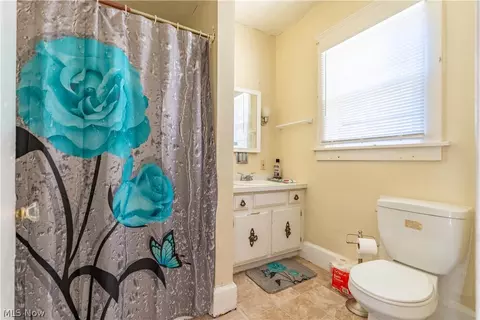 Bath - 206 Ingram Ave SW, Canton, OH 44710 photo 1 of 2