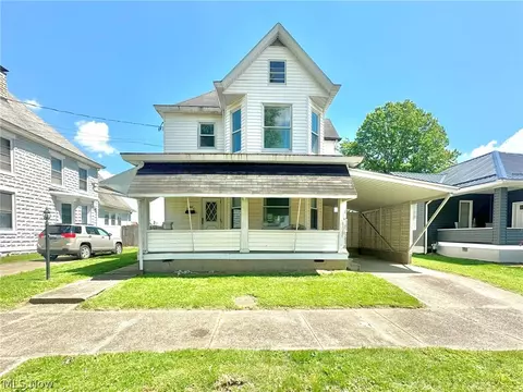 427 Columbia Ave, Williamstown, WV 26187